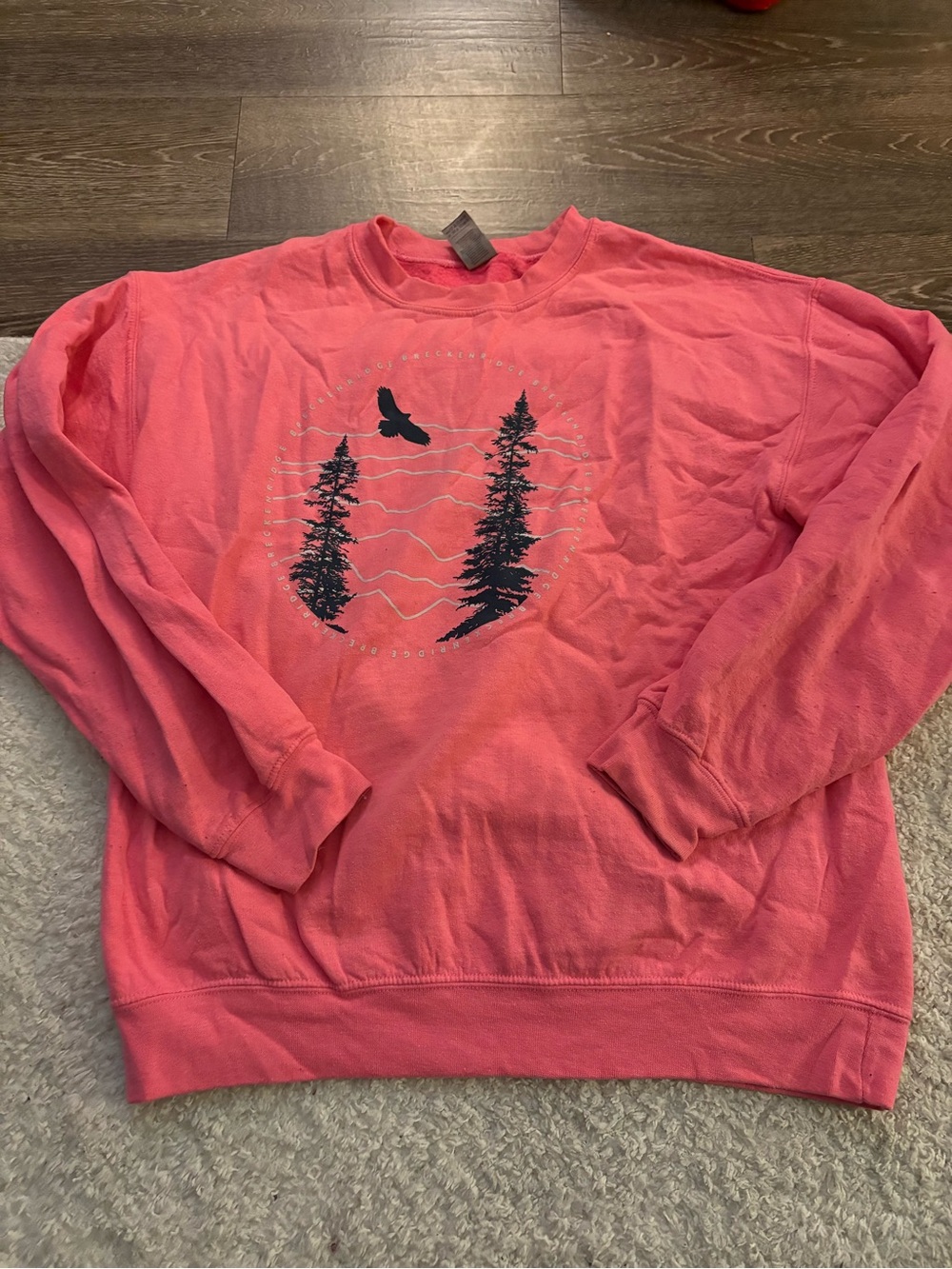 Vintage Breckenridge Colorado Crewneck Pink Sweatshirt. Size Medium
